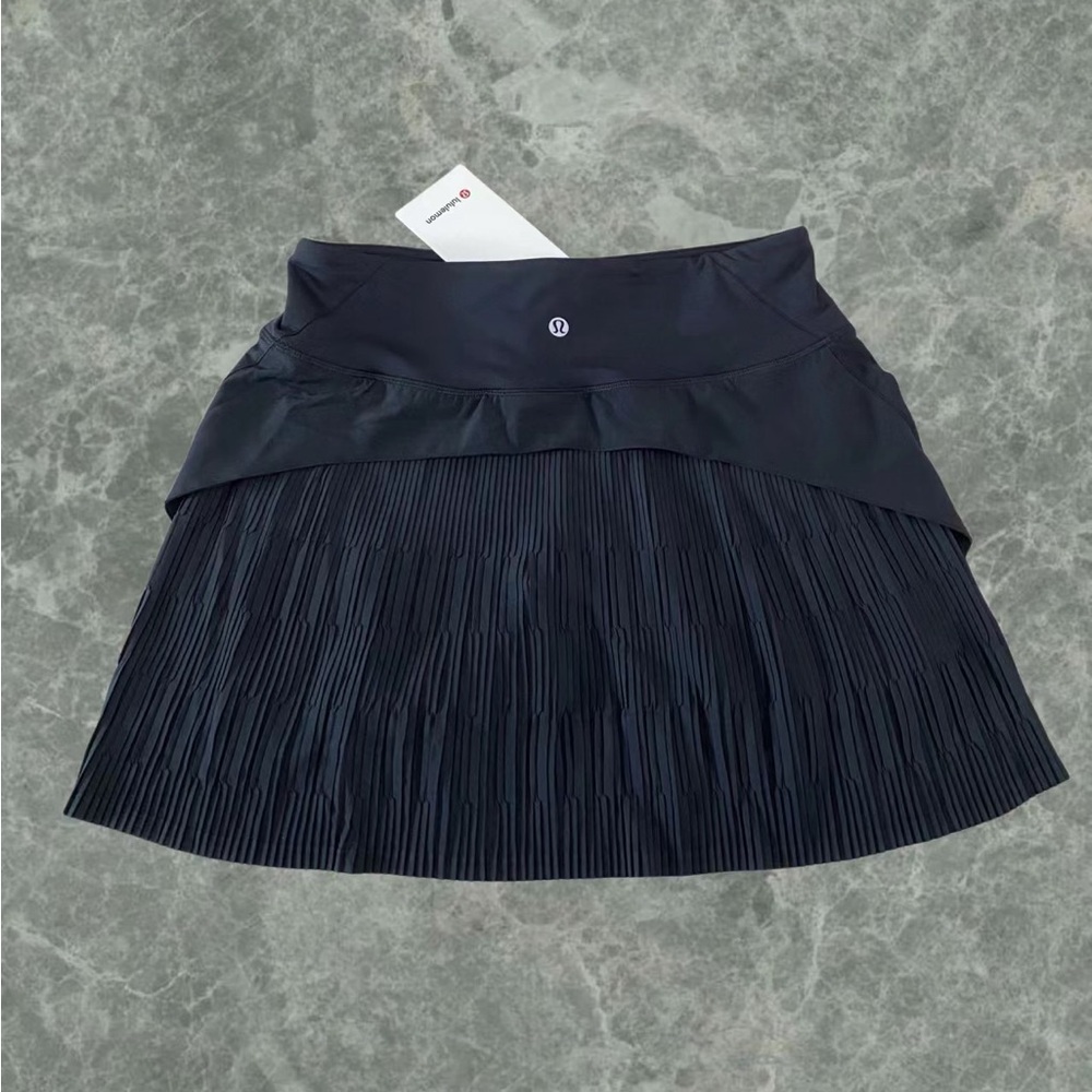 Lululemon pleated lined tennis skirt Black size 8